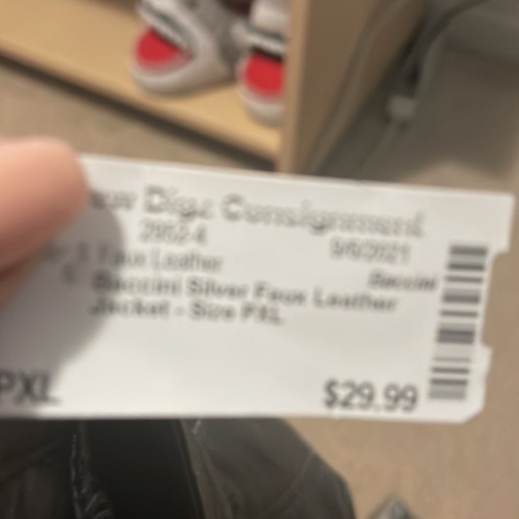 17. Pewter faux leather jacket. Size PXL - Picture 4 of 4